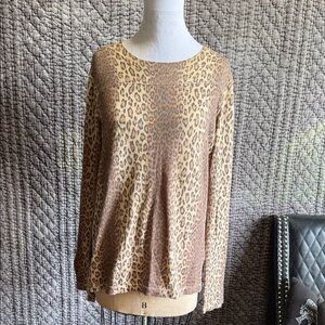 Chic Leopard Print Long Sleeve Top 80%Cotton 20%Cashmere.Made in Japan.